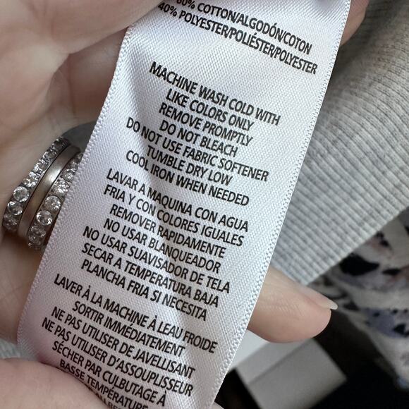 Calvin Klein Cropped Camo Sweatshirt- Size XL - Picture 5 of 9